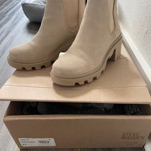 Hadlee Lug Sole Chelsea Boot STEVE MADDEN